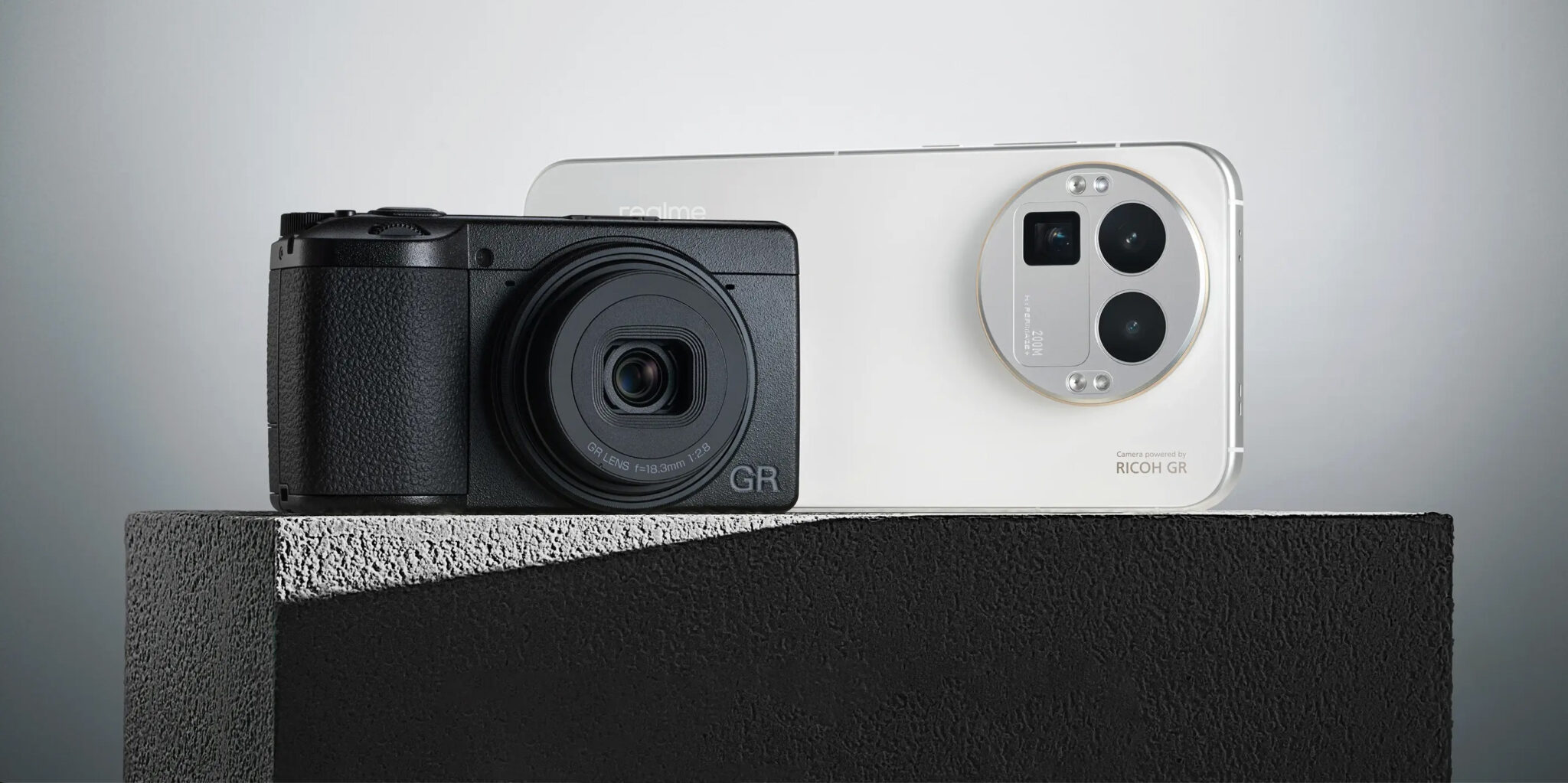 Gr Pro GRコラボのスマートフォンrealme GT 8 Pro が販売開始 - とるなら